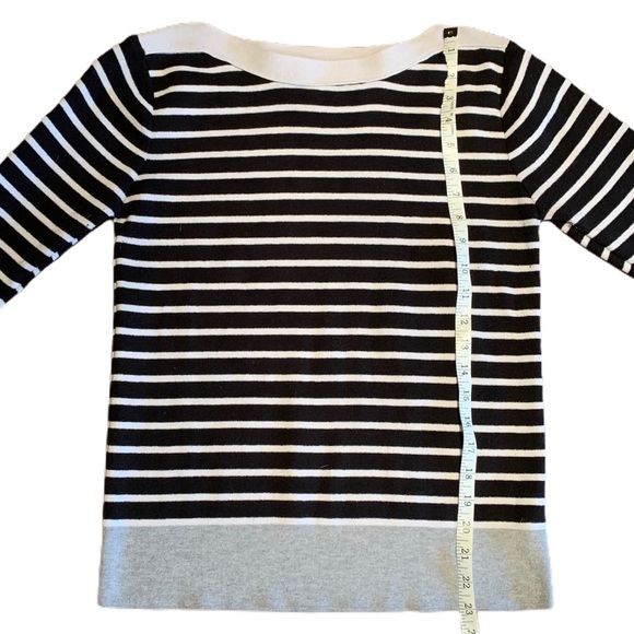3/$30 Jessica Black & White Striped Sweater Size M - Picture 14 of 14